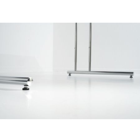 Schreibtisch