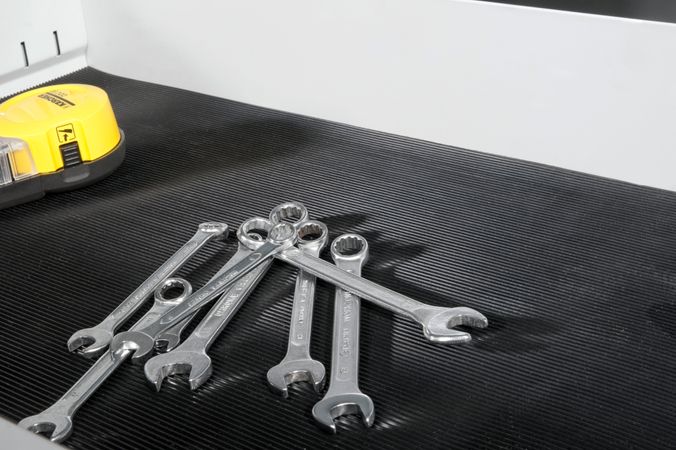 Gummimatte aus Moosgummi Schutz Schubladenschutz