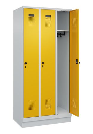 C+P Spind Evolo PLUS mit Sockel 3 Abteile 1950x