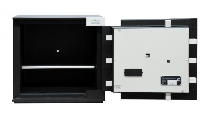  Tresor mit Uhrenbeweger