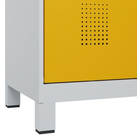 C+P Spind Evolo PLUS mit Füssen 2 Abteile 1950x