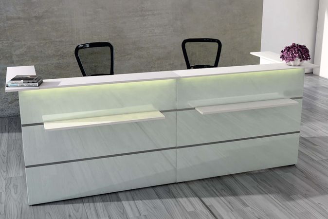 Empfangstresen Satinglas 9 | 108 x 295 x 92 cm (HxBxT)